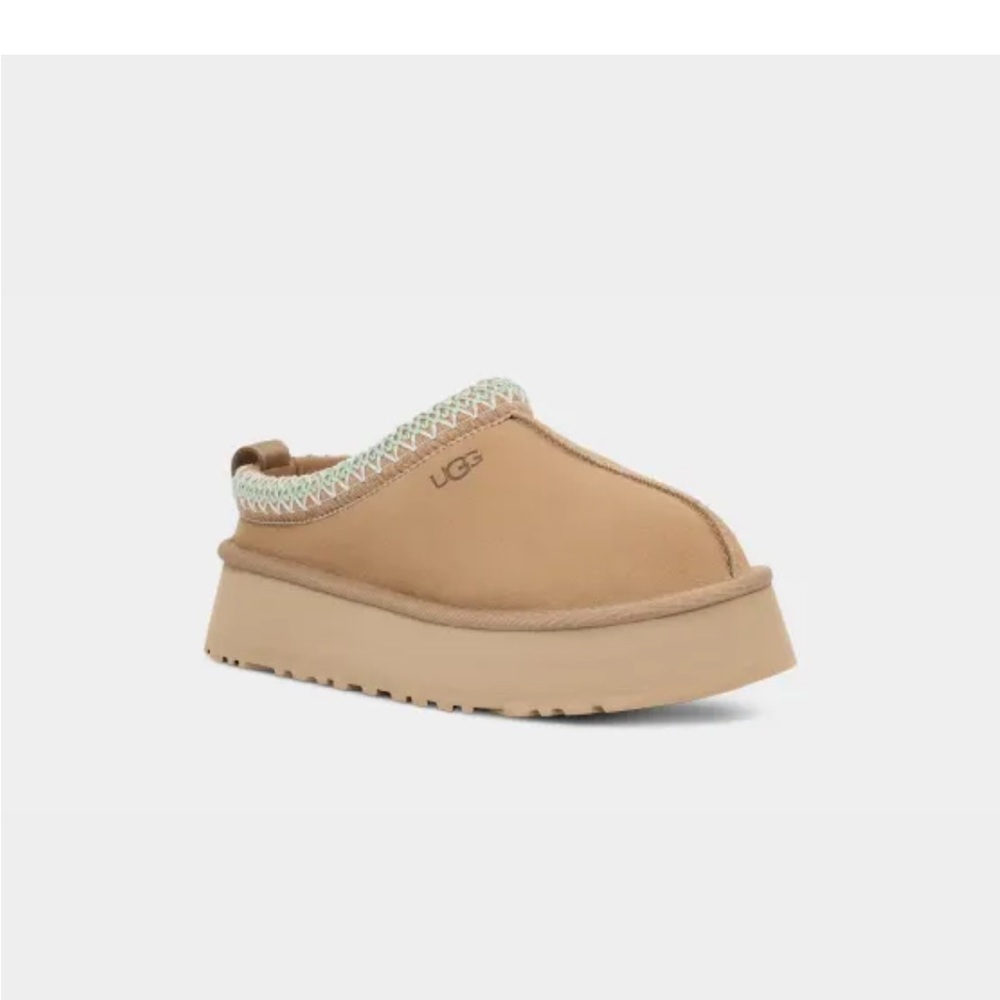 UGG Tazz Size 8 New!!!